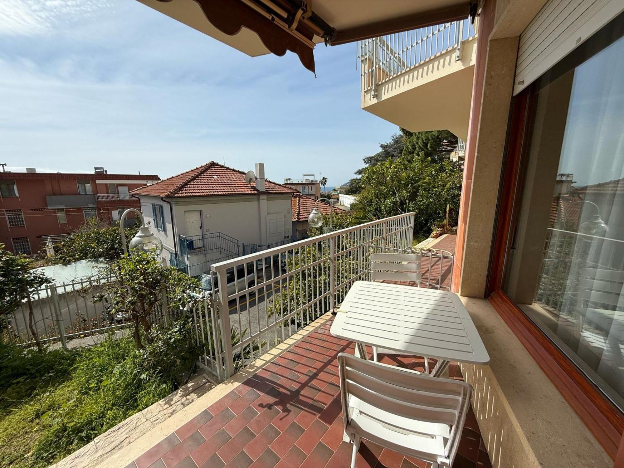 Wh - Appartamento Siccardi In Zona Residenziale Con Posto Auto Sanremo Exterior foto